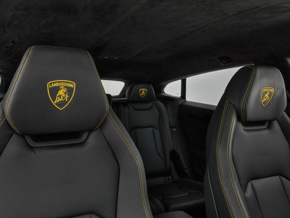 Lamborghini URUS - foto 19