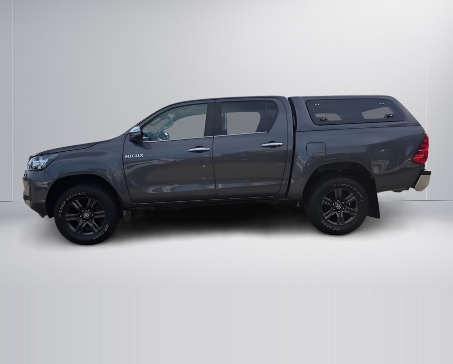 Toyota Hilux 2.8D (3)