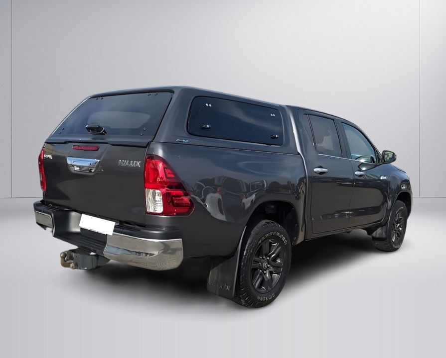 Toyota Hilux 2.8D (5)