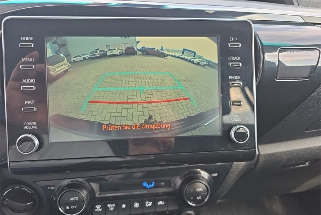 Toyota Hilux 2.8D - foto 14