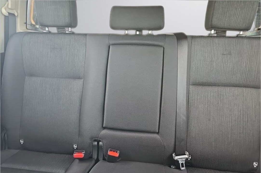 Toyota Hilux 2.8D - foto 10