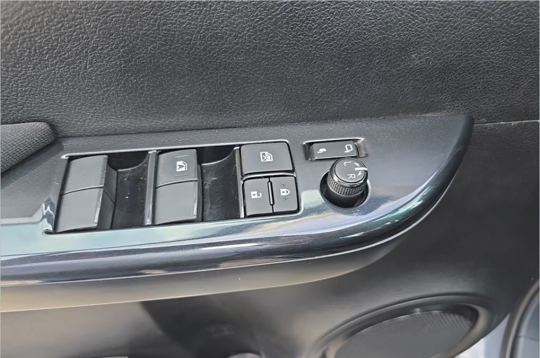 Toyota Hilux 2.8D - foto 13