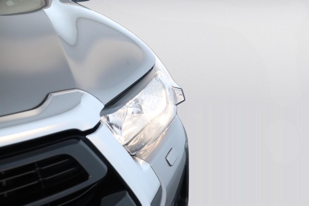 Toyota Hilux 2.8D Comfort - foto 24