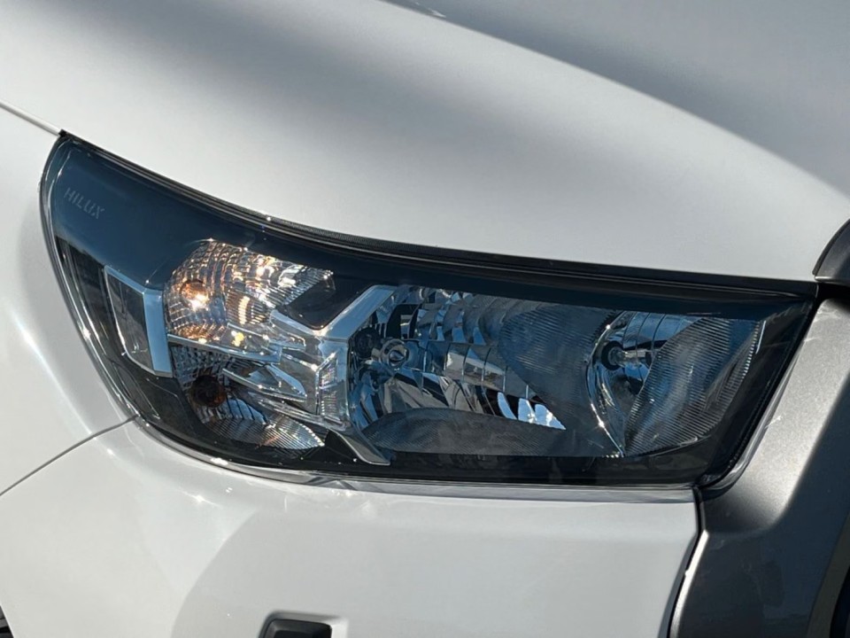 Toyota Hilux 2.4D - foto 22