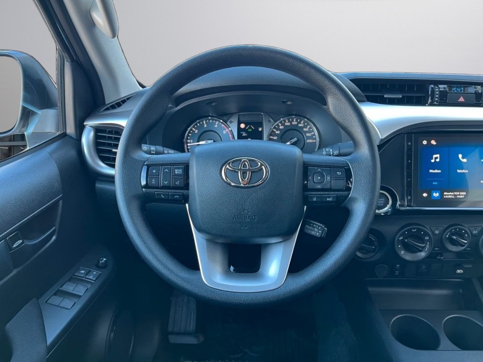 Toyota Hilux 2.4D - foto 11