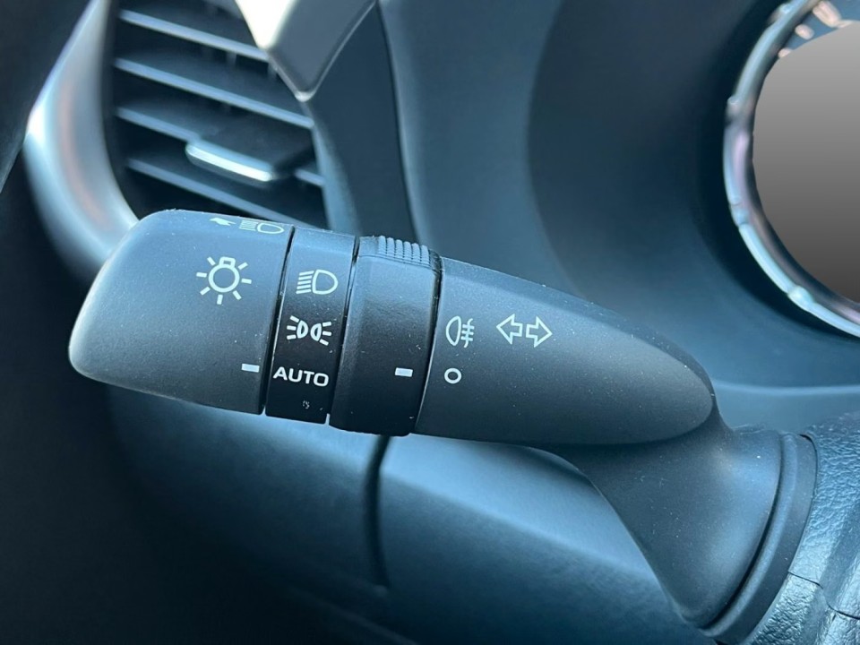 Toyota Hilux 2.4D - foto 14