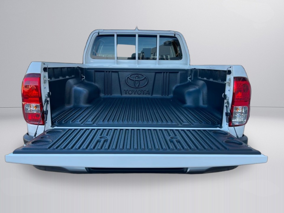 Toyota Hilux 2.4D - foto 24