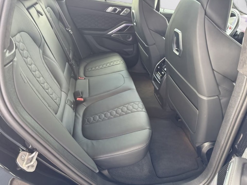 BMW X6 M Competition - foto 12