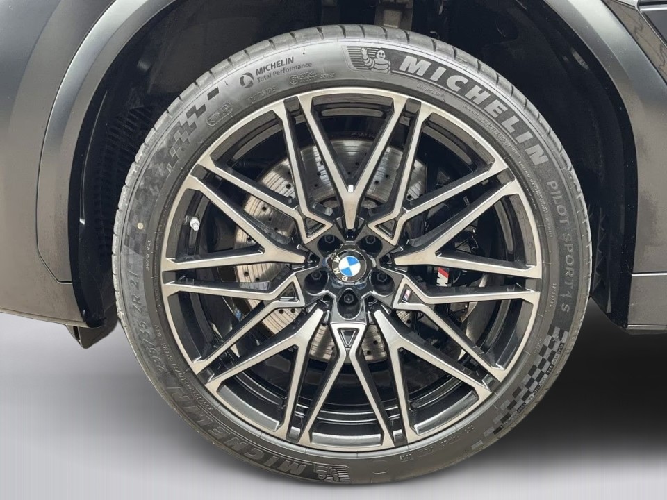 BMW X6 M 2023 — imagine 13