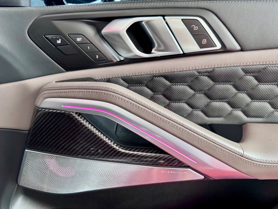 BMW X6 M Competition - foto 22