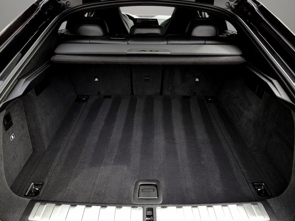 BMW X6 M Competition - foto 19