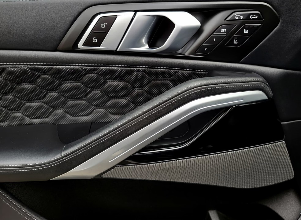 BMW X6 M Competition - foto 18