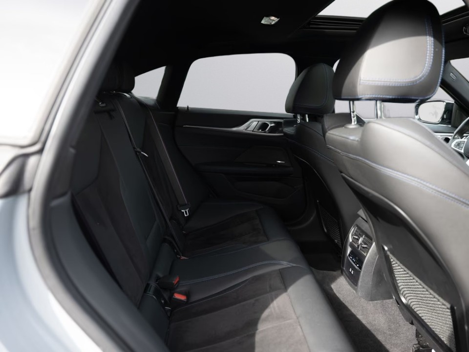BMW Seria 4 M440i xDrive Gran Coupe M-Sport - foto 8