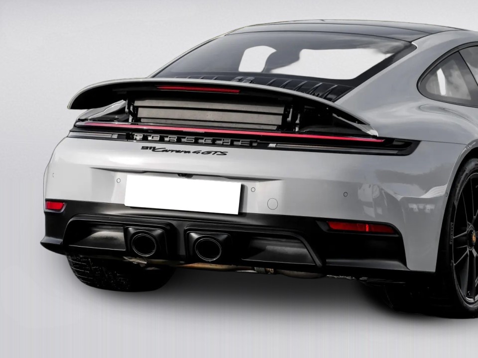 Porsche 911 Carrera 4 GTS - foto 22
