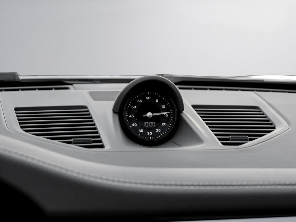 Porsche 911 Carrera 4 GTS - foto 12