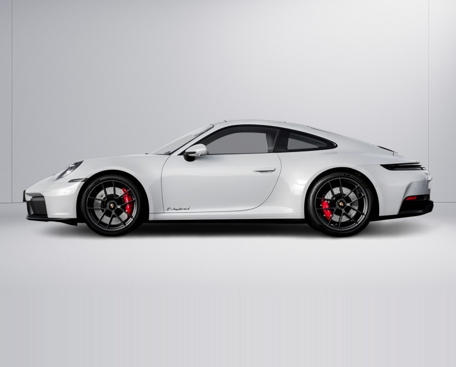 Porsche 911 Carrera 4 GTS (3)