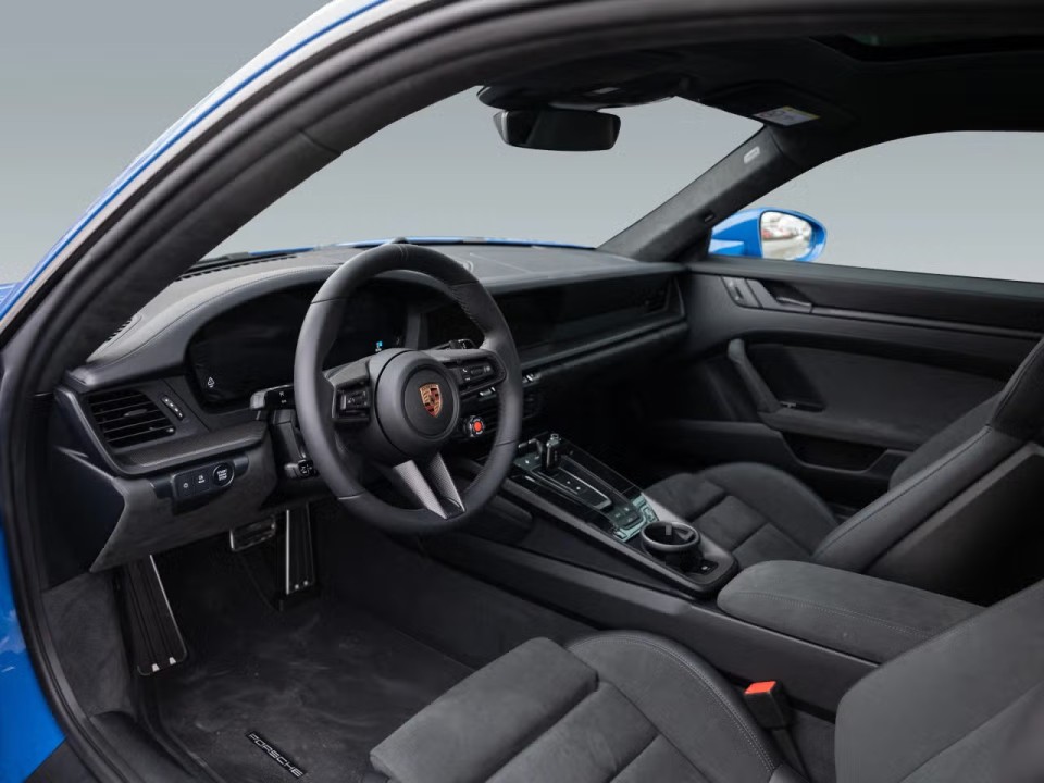 Porsche 911 Carrera 4 GTS - foto 8