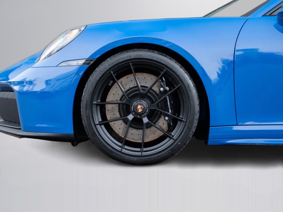 Porsche 911 Carrera 4 GTS - foto 33
