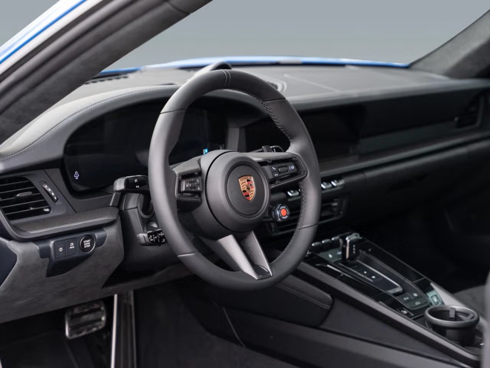 Porsche 911 Carrera 4 GTS - foto 10