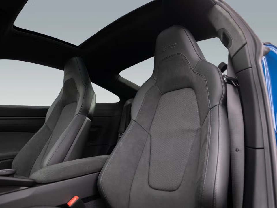 Porsche 911 Carrera 4 GTS - foto 11