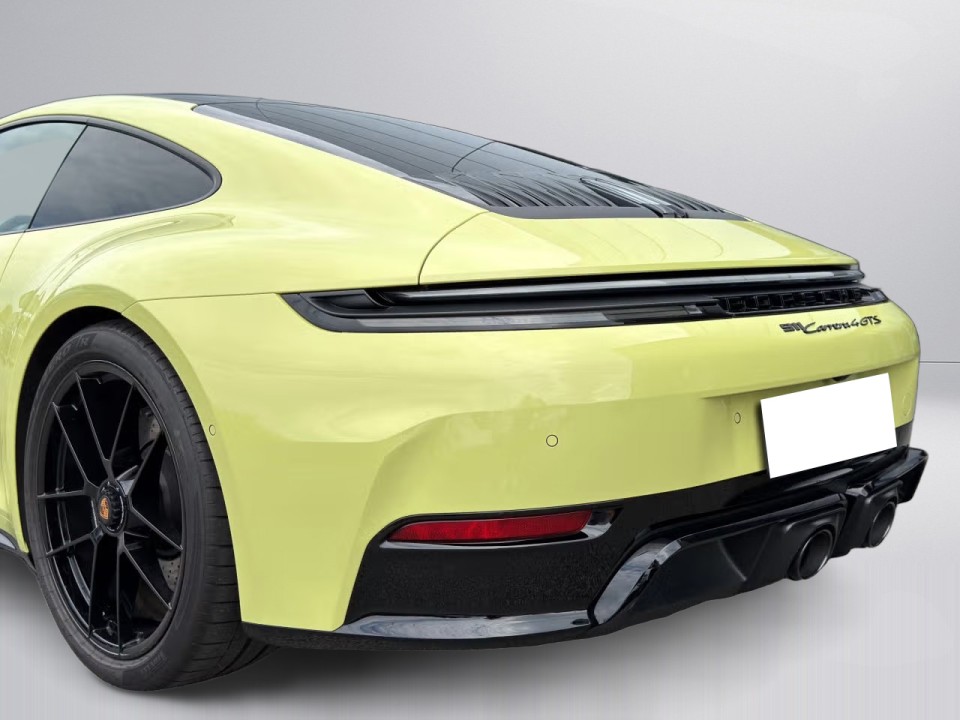 Porsche 911 Carrera 4 GTS - foto 36
