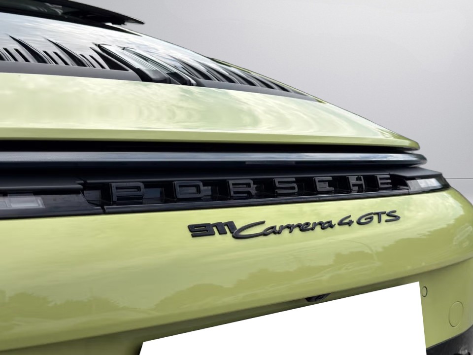 Porsche 911 Carrera 4 GTS - foto 38