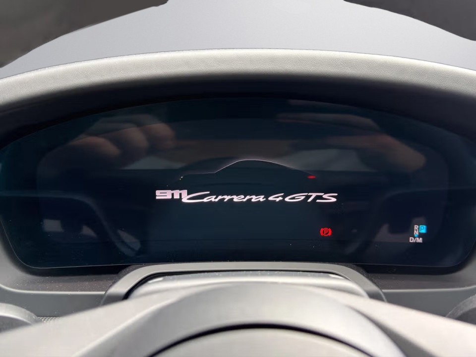 Porsche 911 Carrera 4 GTS - foto 17