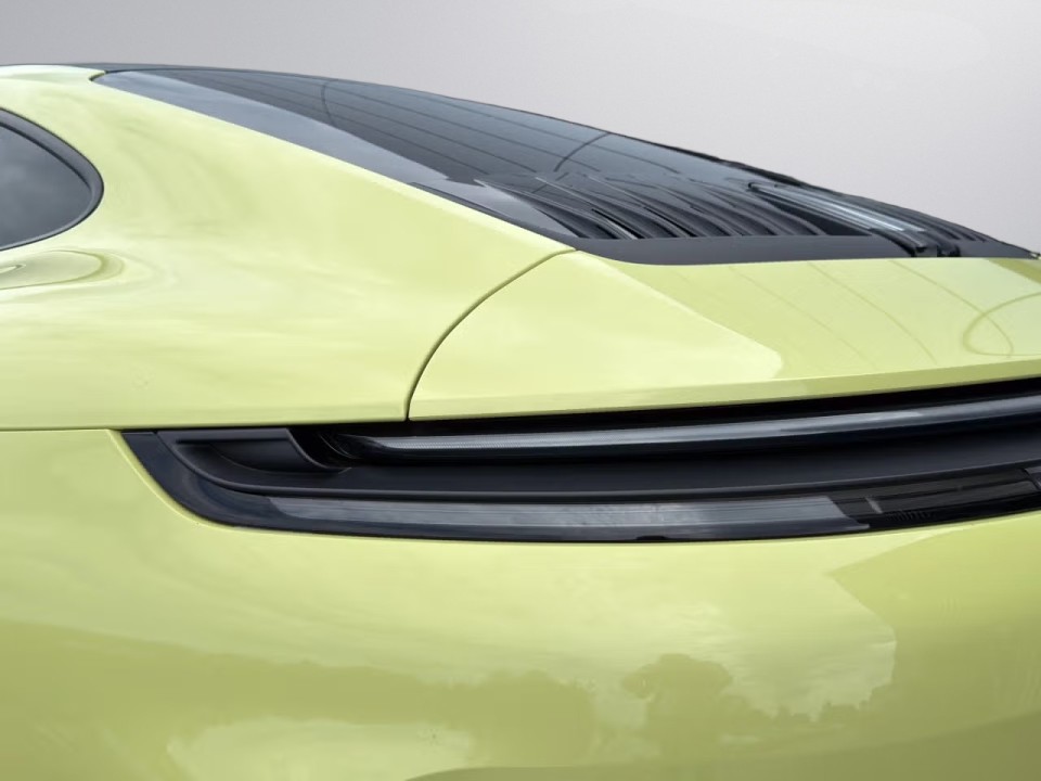Porsche 911 Carrera 4 GTS - foto 35