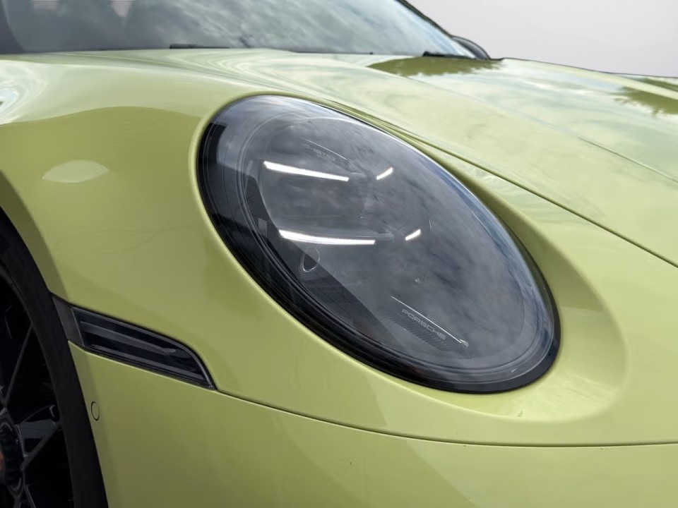 Porsche 911 Carrera 4 GTS - foto 33