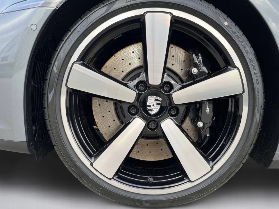 Porsche 911 Carrera 4S - foto 42