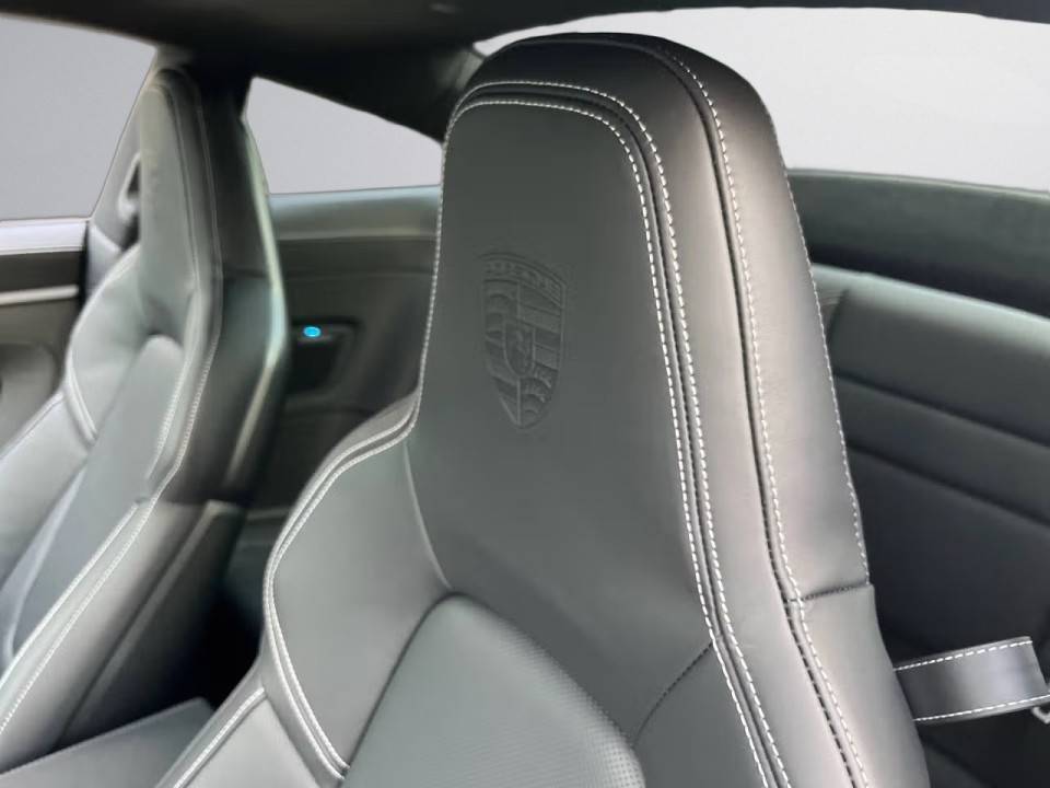 Porsche 911 Carrera 4S - foto 12