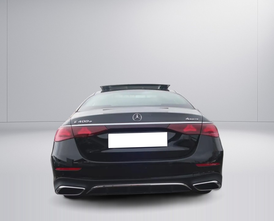 Mercedes-Benz E 400e 4MATIC AMG Line (4)