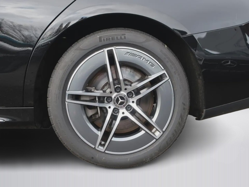 Mercedes-Benz E 400e 4MATIC AMG Line - foto 11