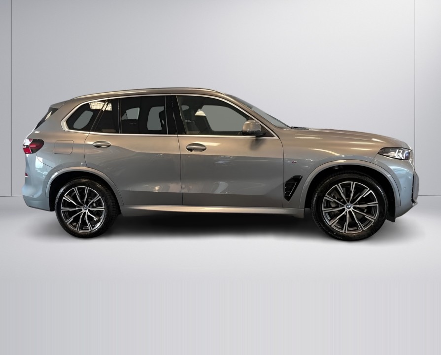 BMW X5 xDrive50e M-Sport (2)