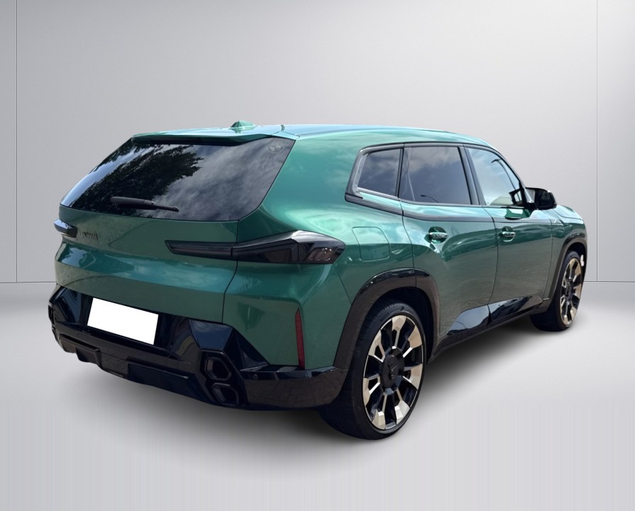 BMW XM 50e (4)