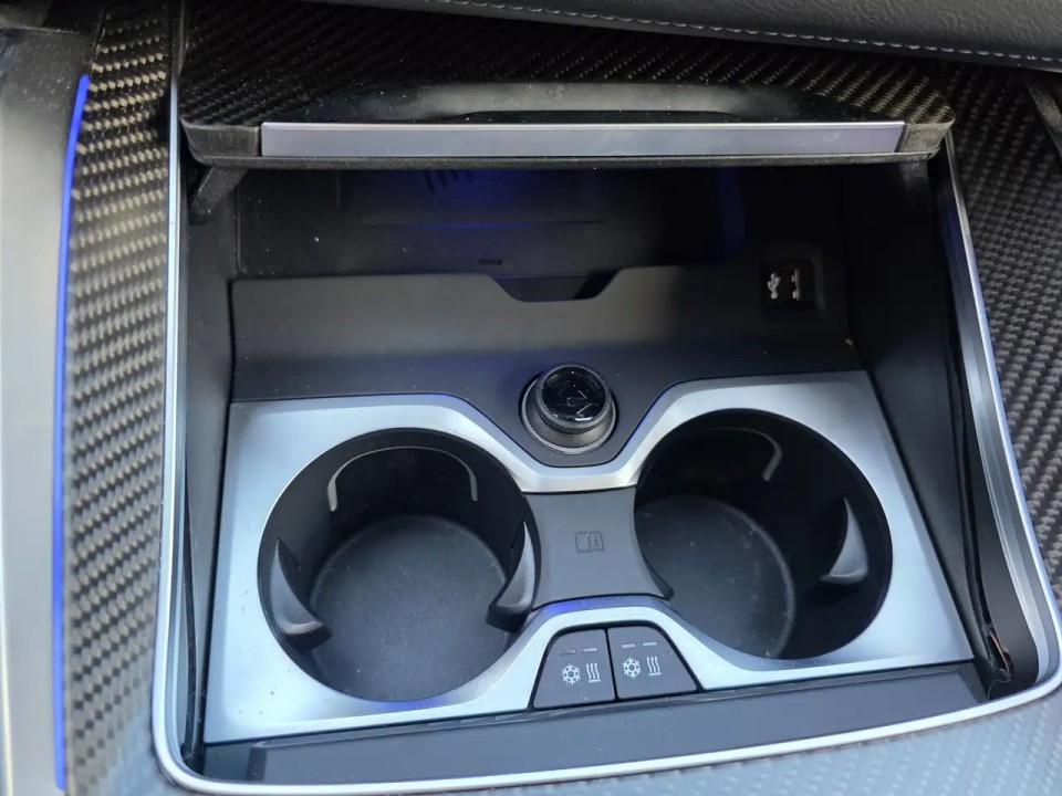 BMW XM 50e - foto 13