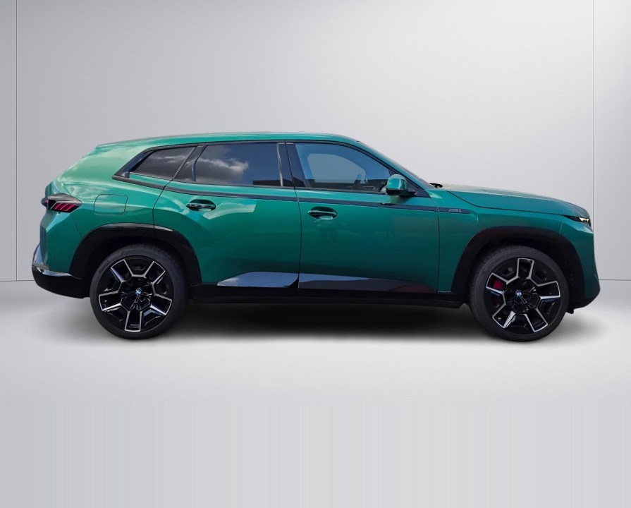 BMW XM 50e (2)