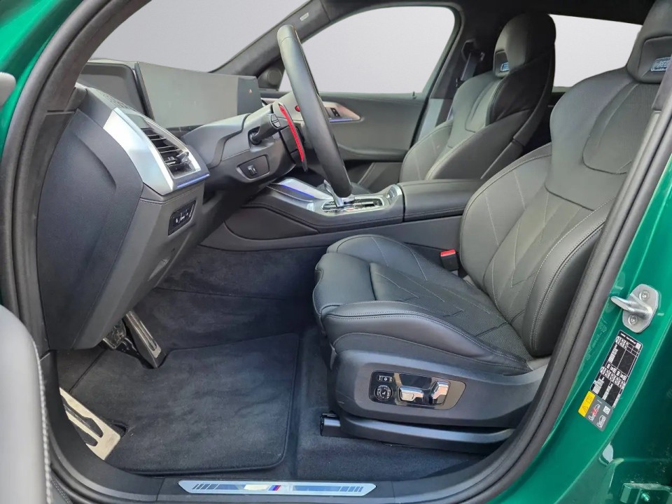 BMW XM 50e - foto 10