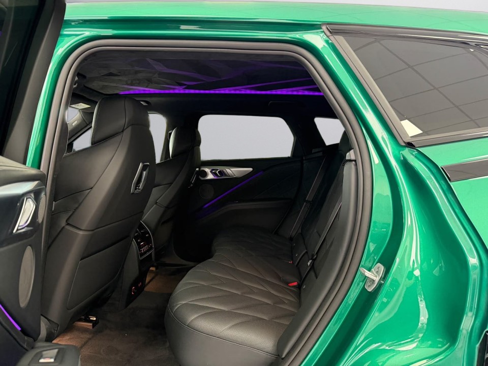 BMW XM 50e - foto 8