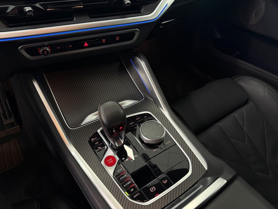 BMW XM 50e - foto 12