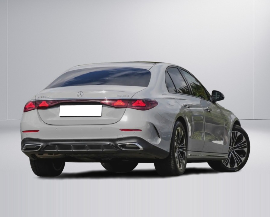Mercedes-Benz E 220d 4MATIC AMG Line (2)