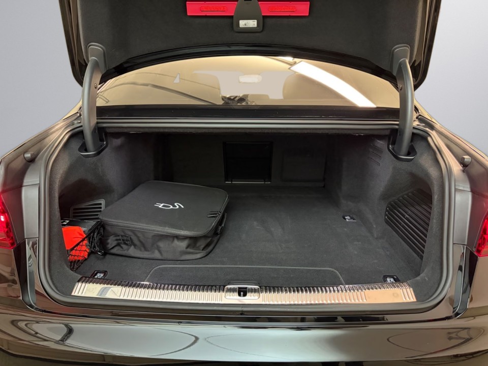 Audi A8 60 TSFIe quattro - foto 14