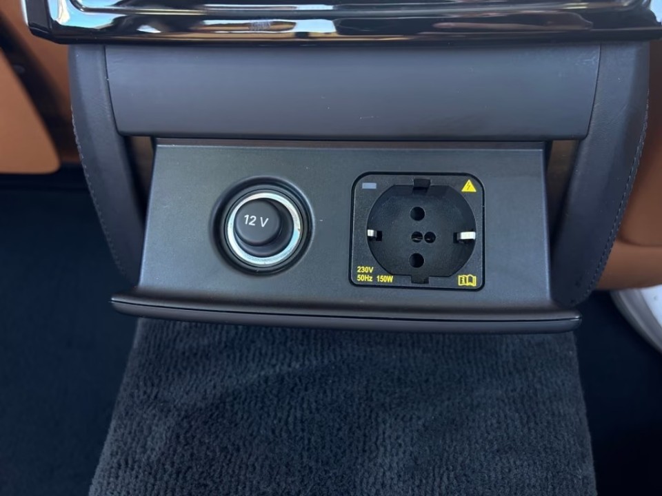 Audi A8 L 60 TFSIe quattro - foto 18