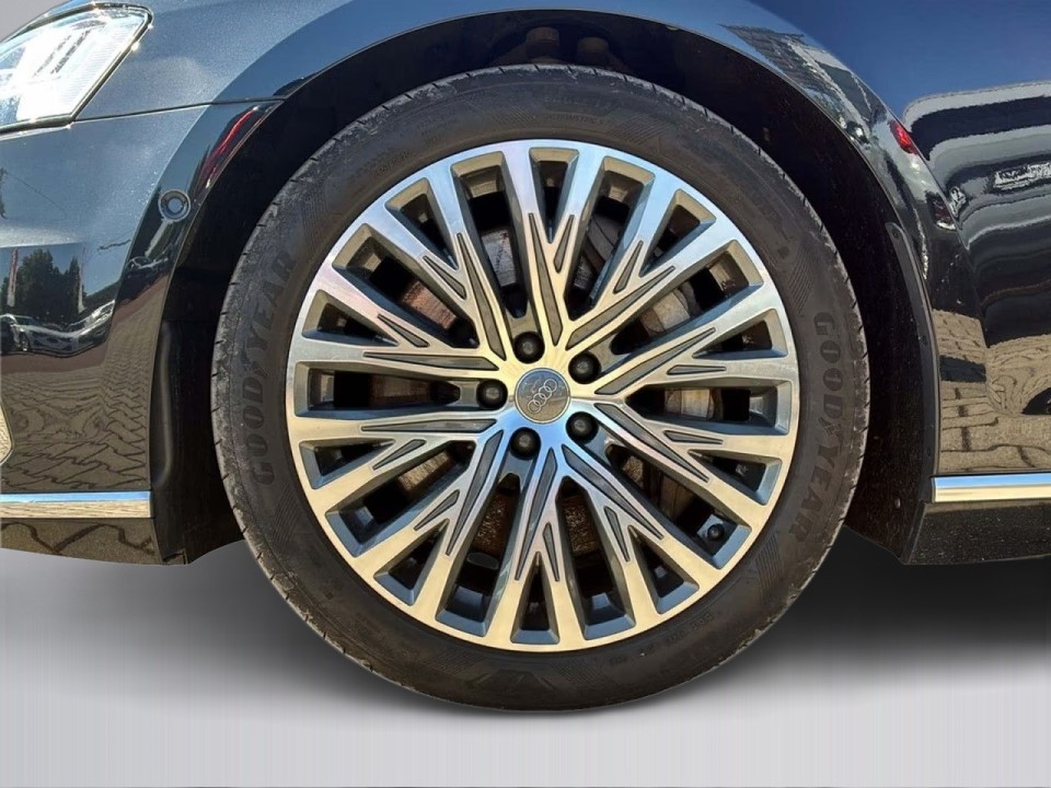 Audi A8 60 TFSIe quattro - foto 20