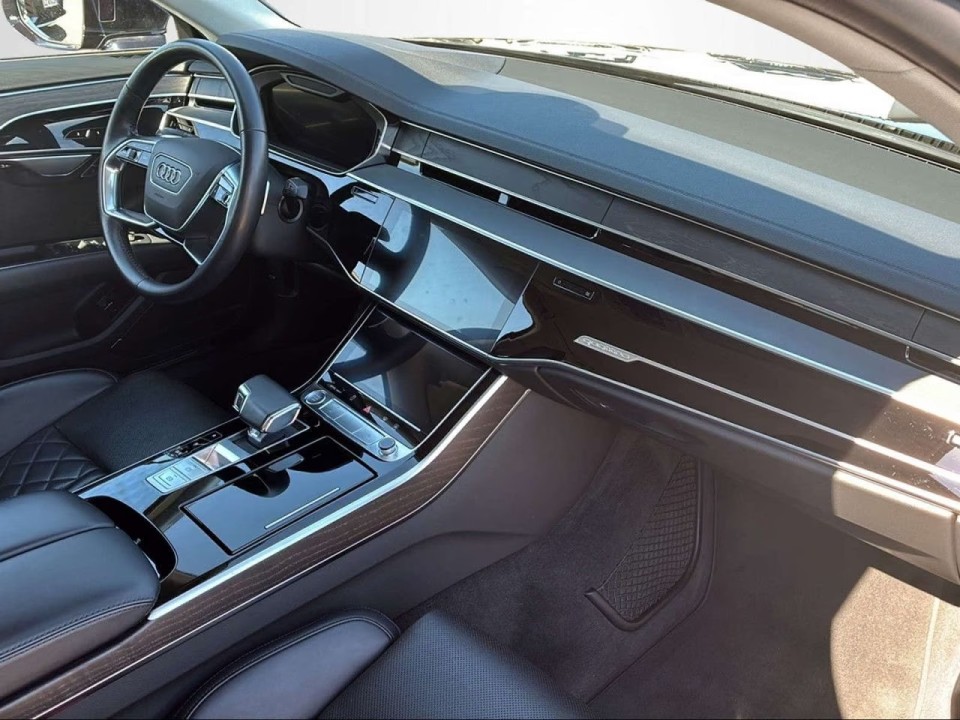Audi A8 60 TFSIe quattro - foto 9