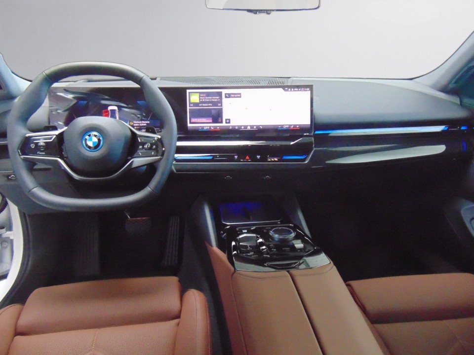 BMW Seria 5 530e xDrive - foto 9