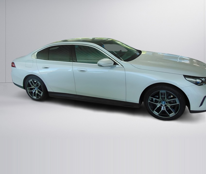 BMW Seria 5 530e xDrive (2)