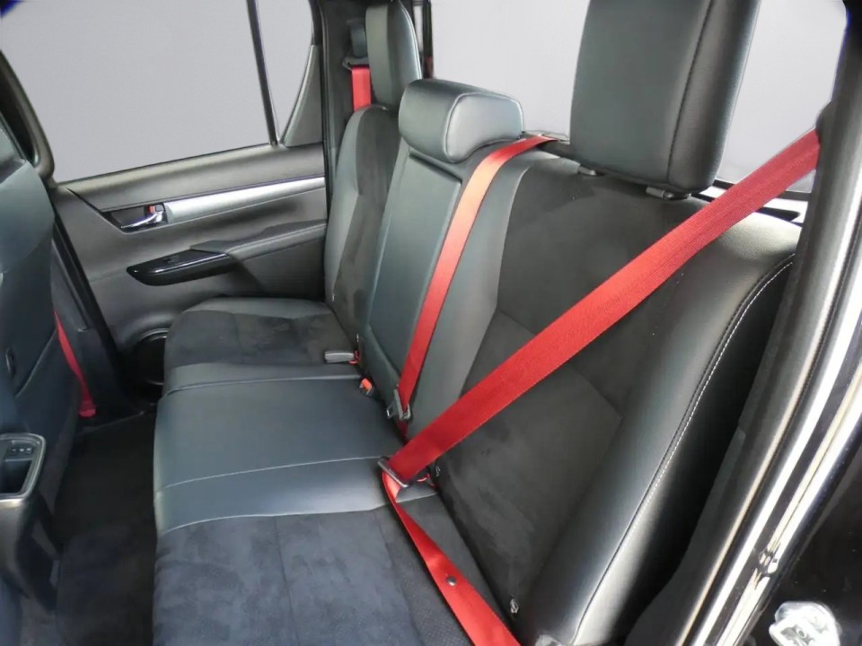 Toyota Hilux GR Sport II - foto 10
