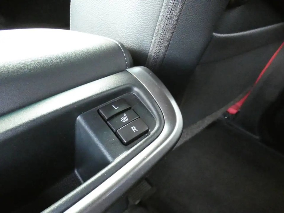 Toyota Hilux GR Sport II - foto 11