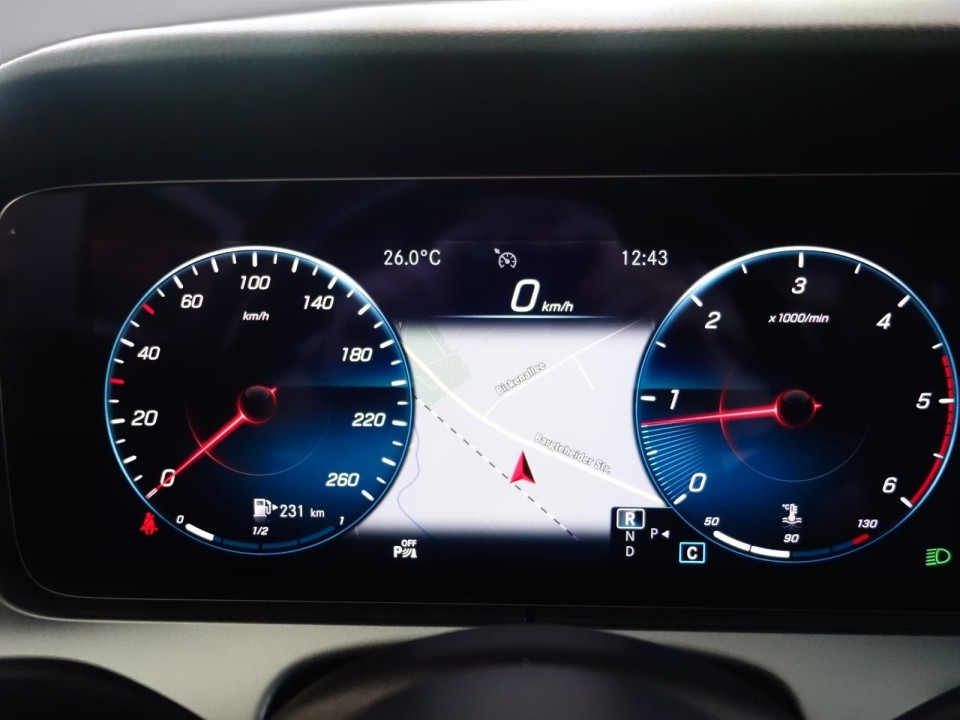 Mercedes-Benz E Limousine 220d Avantgarde - foto 22